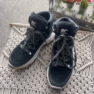 Sorel Winter Boots Women’s Size 9